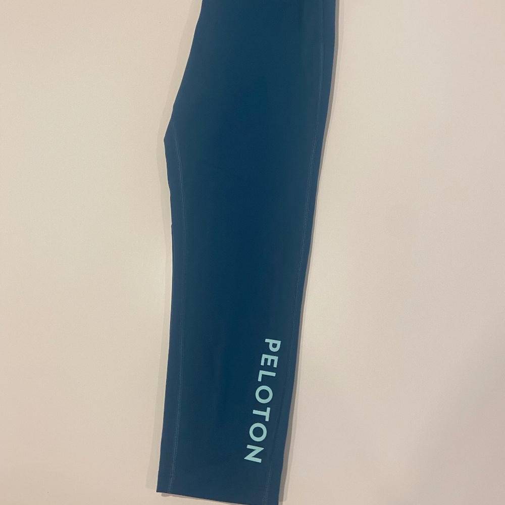 Peloton Cadent Workout Cropped Legging